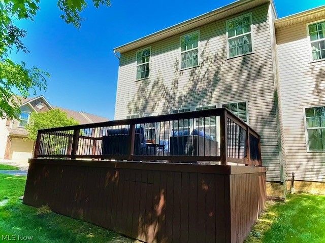 1432 Wellingshire Circle, Cuyahoga Falls, OH 44221