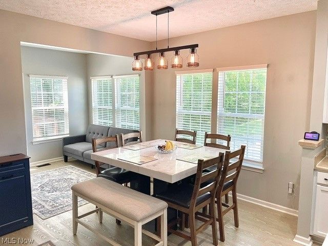 1432 Wellingshire Circle, Cuyahoga Falls, OH 44221