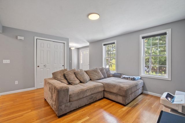 23 Black Cat Rd, Plymouth, MA 02360