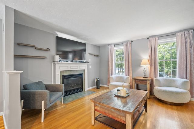 23 Black Cat Rd, Plymouth, MA 02360