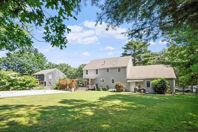23 Black Cat Rd, Plymouth, MA 02360
