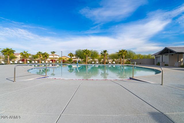 8811 W DENTON Lane, Glendale, AZ 85305