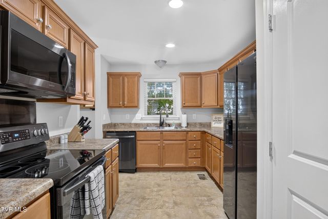 2216 Hiwassee Drive, Kingsport, TN 37664