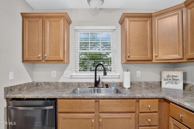 2216 Hiwassee Drive, Kingsport, TN 37664
