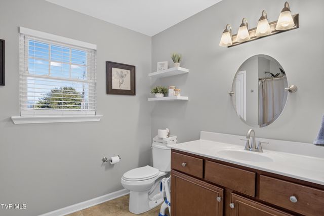 2216 Hiwassee Drive, Kingsport, TN 37664