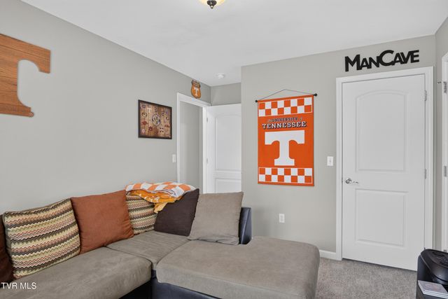 2216 Hiwassee Drive, Kingsport, TN 37664