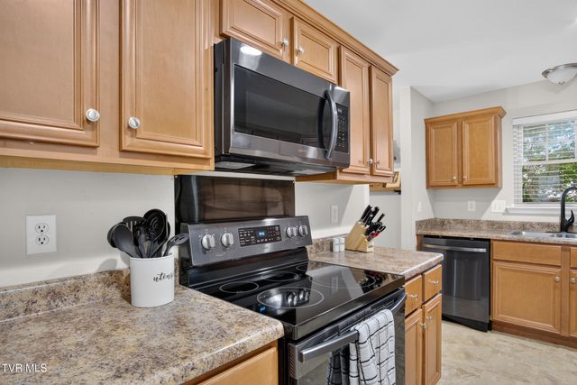 2216 Hiwassee Drive, Kingsport, TN 37664