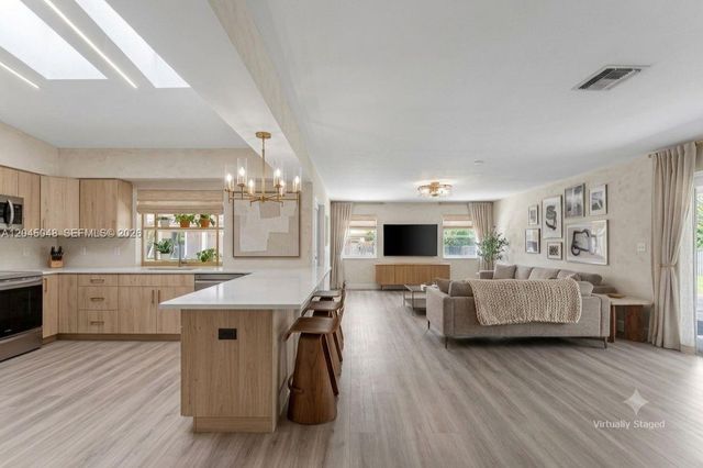 9900 SW 62nd Street, Miami, FL 33173