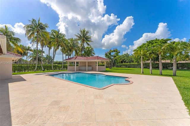 9900 SW 62nd Street, Miami, FL 33173