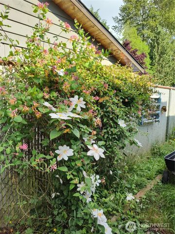 208 W Galena Street, Granite Falls, WA 98252