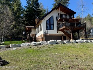 101 Spring View Ln, Sagle, ID 83860
