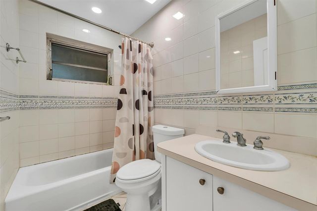 445 SW 36th Avenue, Miami, FL 33135