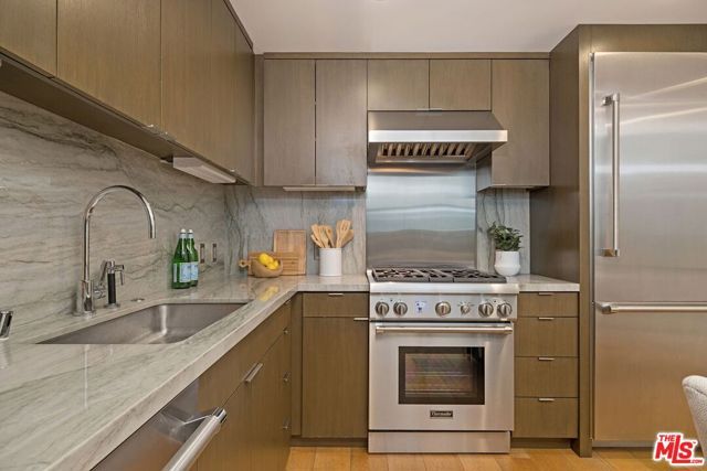 1705 Ocean Avenue 107, Santa Monica, CA 90401