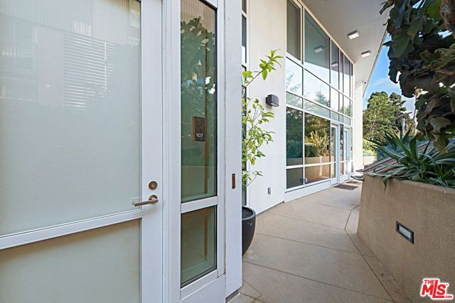1705 Ocean Avenue 107, Santa Monica, CA 90401