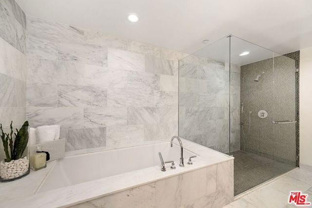 1705 Ocean Avenue 107, Santa Monica, CA 90401
