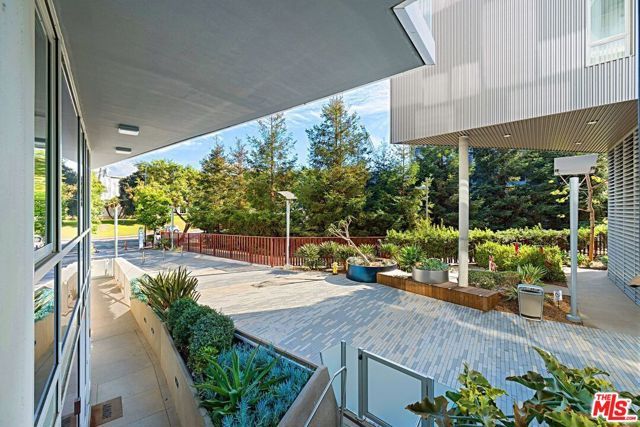 1705 Ocean Avenue 107, Santa Monica, CA 90401