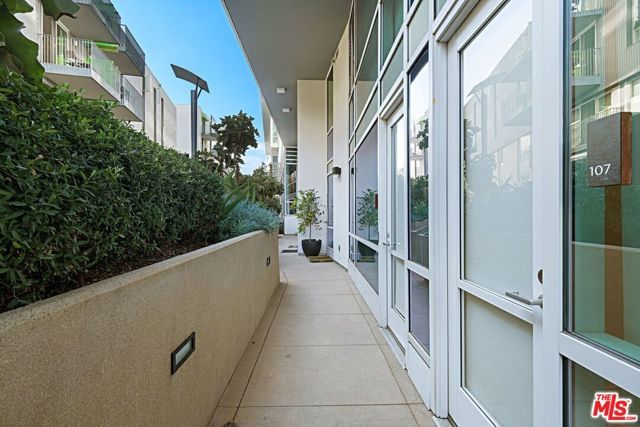 1705 Ocean Avenue 107, Santa Monica, CA 90401