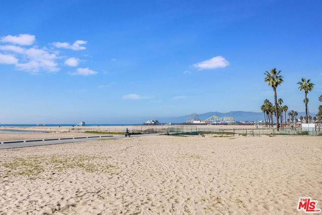 1705 Ocean Avenue 107, Santa Monica, CA 90401