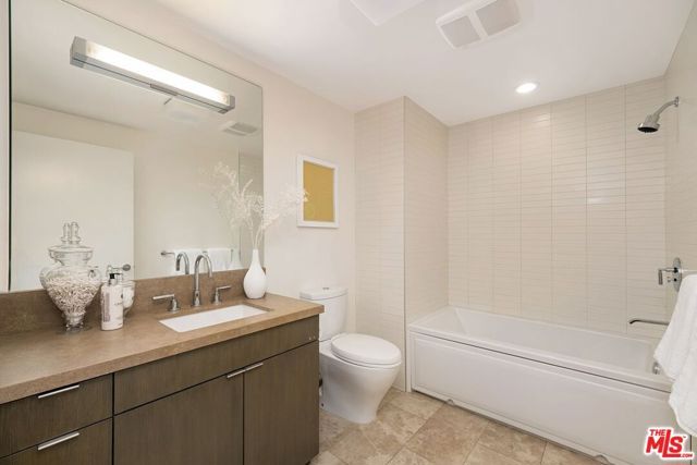 1705 Ocean Avenue 107, Santa Monica, CA 90401