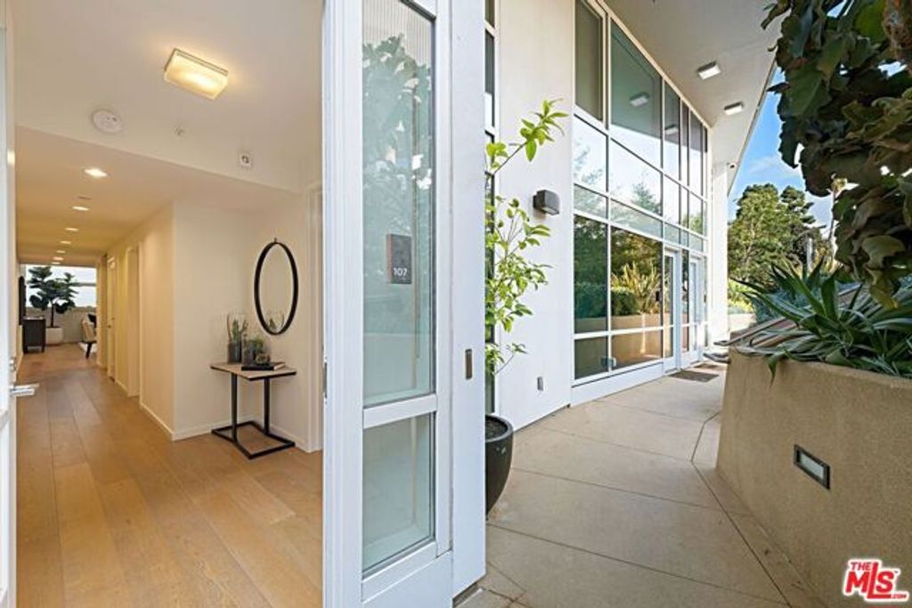 1705 Ocean Avenue 107, Santa Monica, CA 90401
