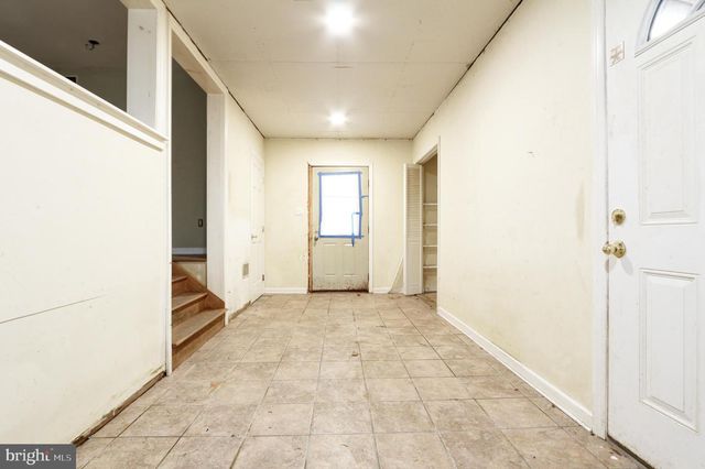 271 5TH AVE, Egg Harbor City, NJ 08215