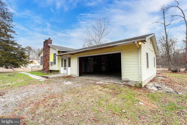 271 5TH AVE, Egg Harbor City, NJ 08215