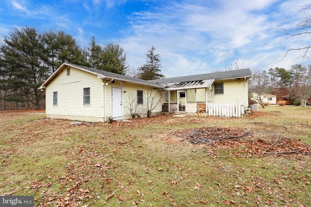 271 5TH AVE, Egg Harbor City, NJ 08215