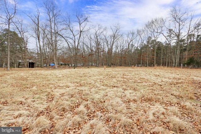 271 5TH AVE, Egg Harbor City, NJ 08215