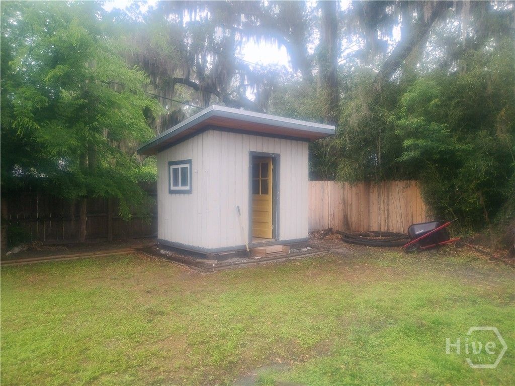 Image 22 of property listing at 124 Inca Road, Savannah, GA 31406