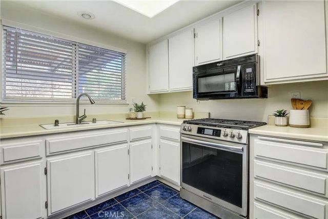 10849 Morning View Court, Riverside, CA 92505