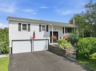 30 Drury Drive, Essex Junction, VT 05452