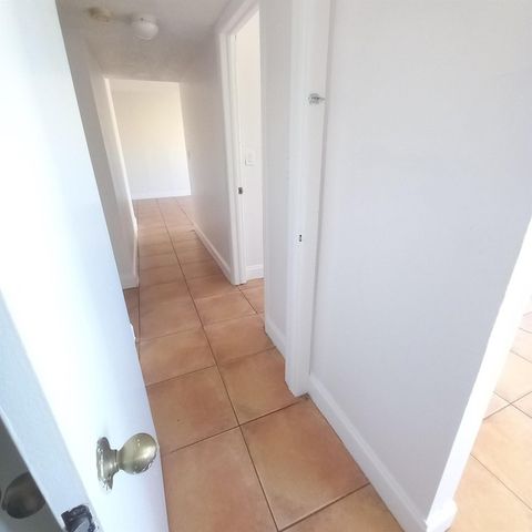 3610 NW 21st 413, Lauderdale Lakes, FL 33311