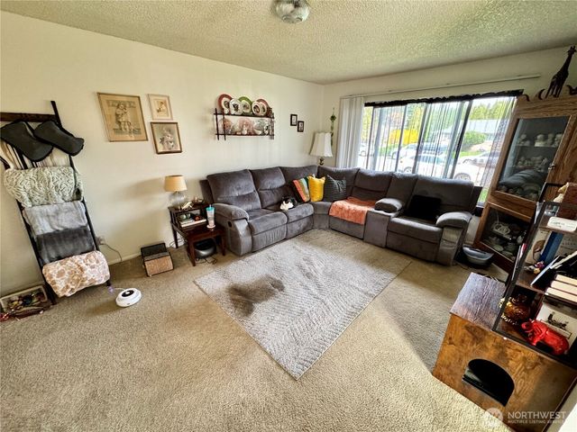 202 SE 157th Avenue, Vancouver, WA 98684