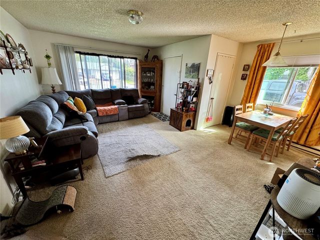 202 SE 157th Avenue, Vancouver, WA 98684