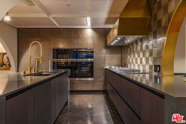 10727 Wilshire Boulevard 1805, Los Angeles, CA 90024