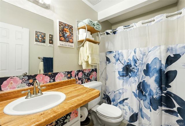 18897 E Montana Drive, Aurora, CO 80017