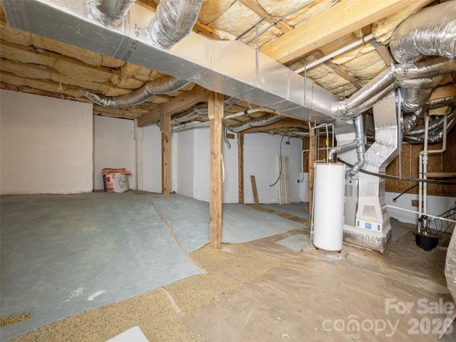 206 Black Oak Lane, Hendersonville, NC 28791