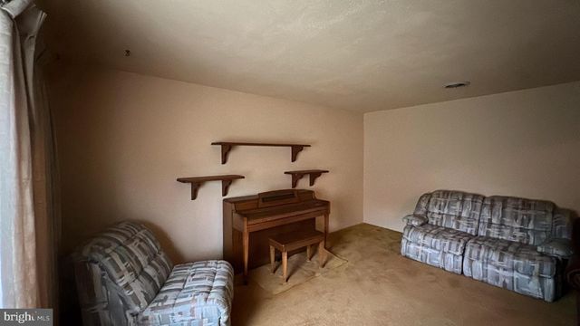 56 N ONEIL ST, Mohnton, PA 19540
