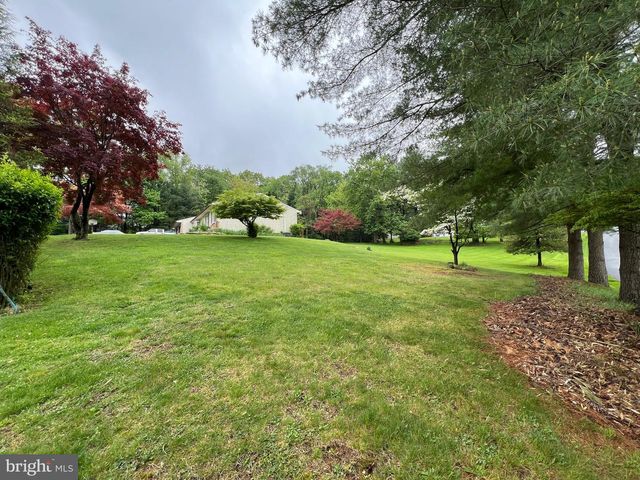 56 N ONEIL ST, Mohnton, PA 19540