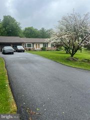 56 N ONEIL ST, Mohnton, PA 19540