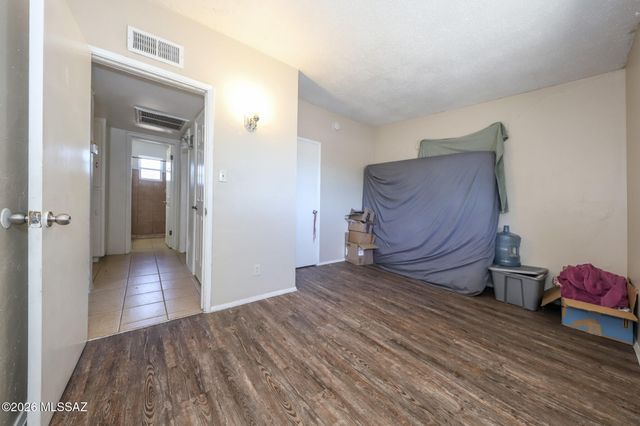 6272 E 25th Street, Tucson, AZ 85711