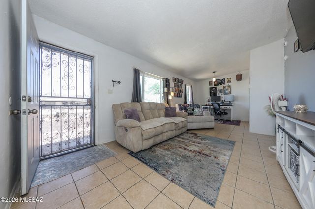 6272 E 25th Street, Tucson, AZ 85711