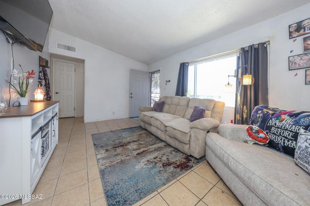 6272 E 25th Street, Tucson, AZ 85711