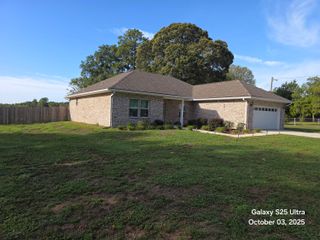 2944 Barton Road, Crestview, FL 32539