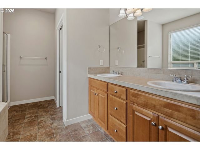 6344 Ne MEADOWGATE Ct, Hillsboro, OR 97124