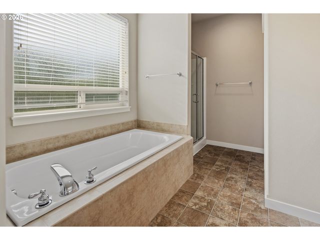 6344 Ne MEADOWGATE Ct, Hillsboro, OR 97124