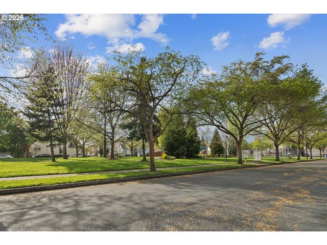 6344 Ne MEADOWGATE Ct, Hillsboro, OR 97124