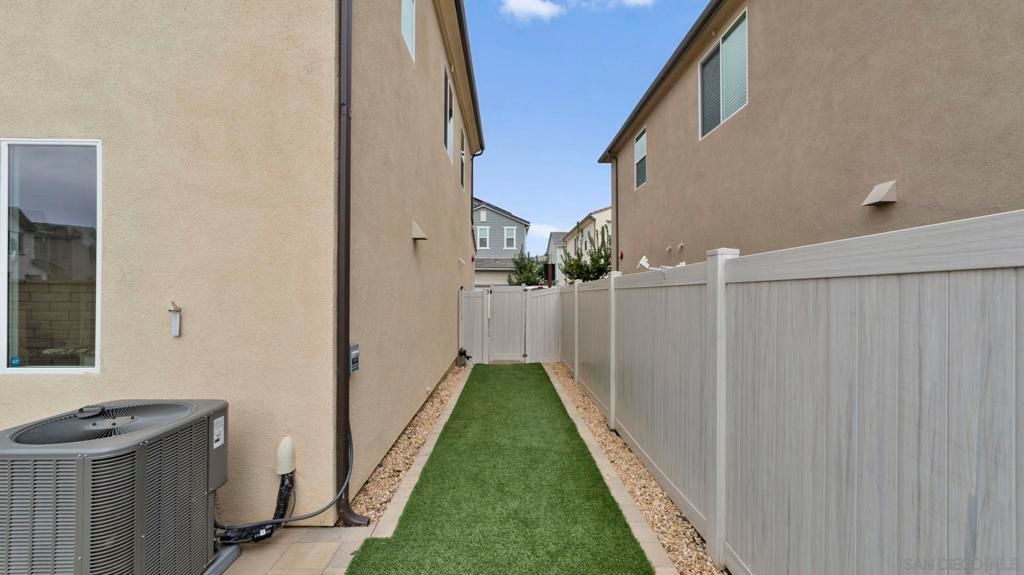 Image 3 of property listing at 27778 Heritage, Valley Center, CA 92082