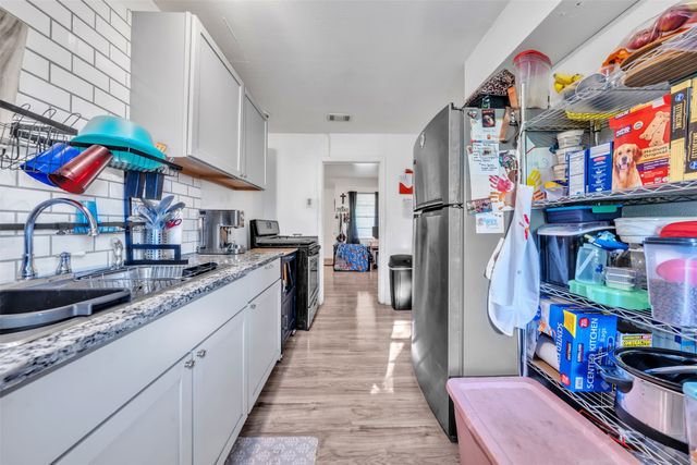 419 Joyce Street, Arlington, TX 76010