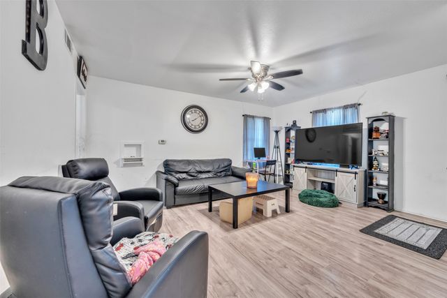 419 Joyce Street, Arlington, TX 76010